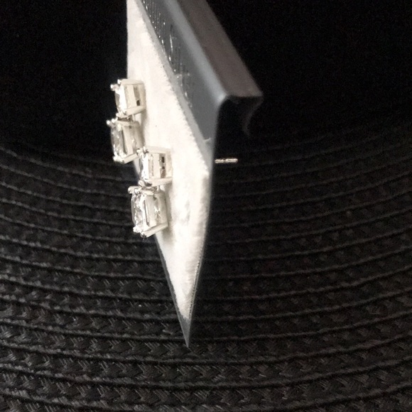 Sterling Silver CZ Earrings Pierced NWT - Picture 4 of 6